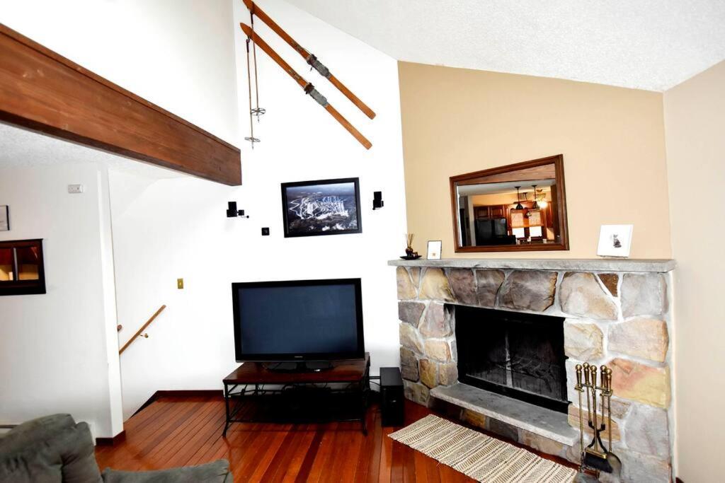 3-Bedroom Vacation Home Steps To Camelback Ski Area Ski-In Ski-Out Crescent Lake Exterior photo
